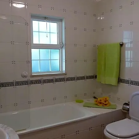 Βίλα Vale Do Garrao Sleeps 6 With Pool And Air Con *