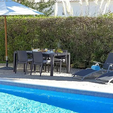 Vale Do Garrao Sleeps 6 With Pool And Air Con Βίλα