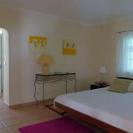 Vale Do Garrao Sleeps 6 With Pool And Air Con Βίλα