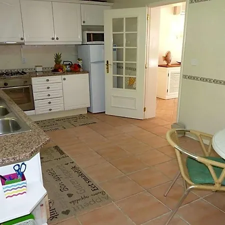 Βίλα Vale Do Garrao Sleeps 6 With Pool And Air Con *