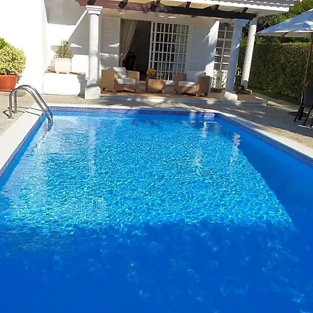 Vale Do Garrao Sleeps 6 With Pool And Air Con Βίλα Vale do Lobo
