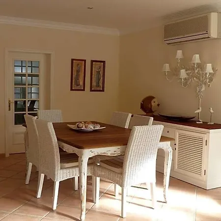 Vale Do Garrao Sleeps 6 With Pool And Air Con Βίλα Vale do Lobo