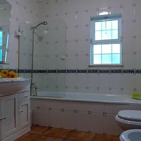Vale Do Garrao Sleeps 6 With Pool And Air Con